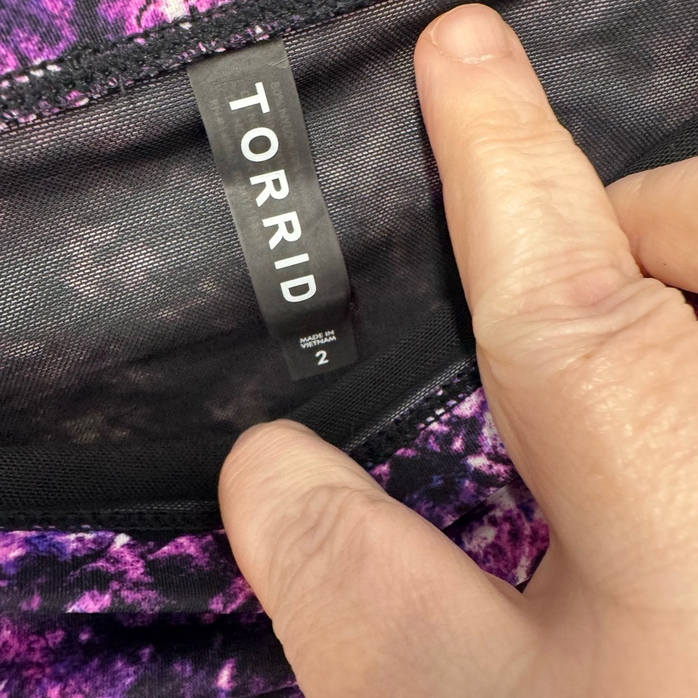 Torrid | High-Waist Swim Bottoms in Purple Print | size 2 - Picture 3 of 5